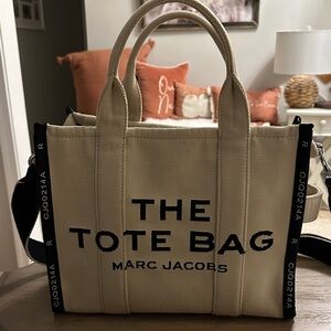 Marc Jacobs The Tote Bag Black and Cream
